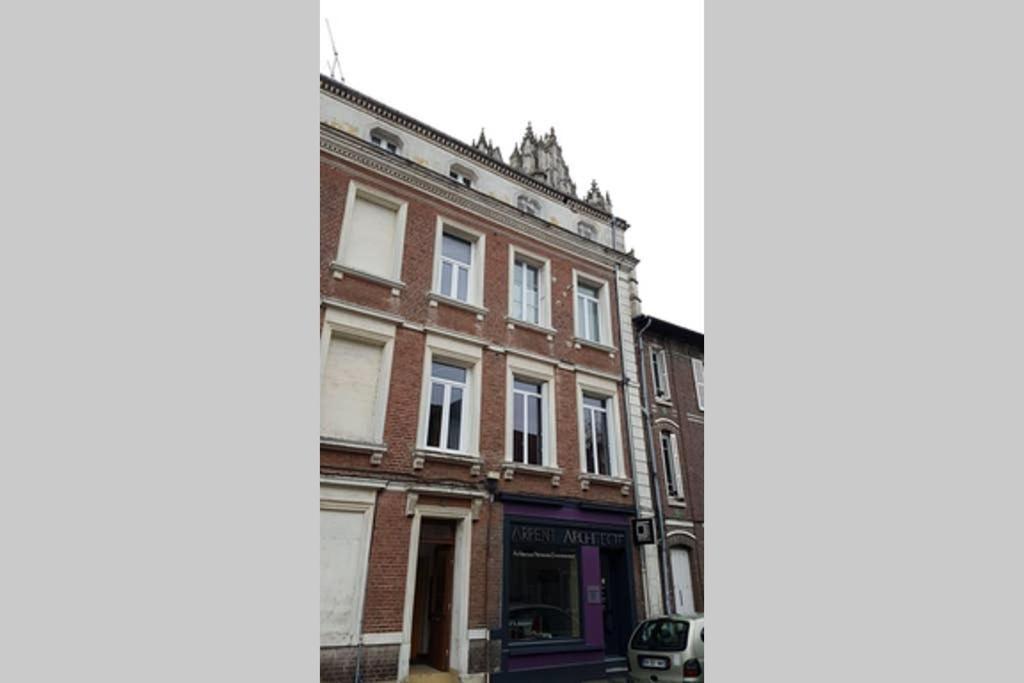 Appartement F1 au pied de la cathédrale à Beauvais Extérieur photo